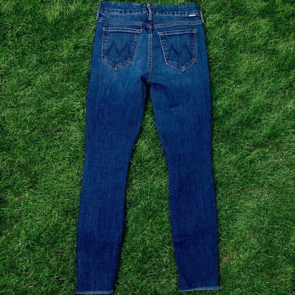 MOTHER Denim ‘The Looker Ankle Fray’ Skinny Jeans in “Right of Passage” Size 24 - Picture 9 of 16